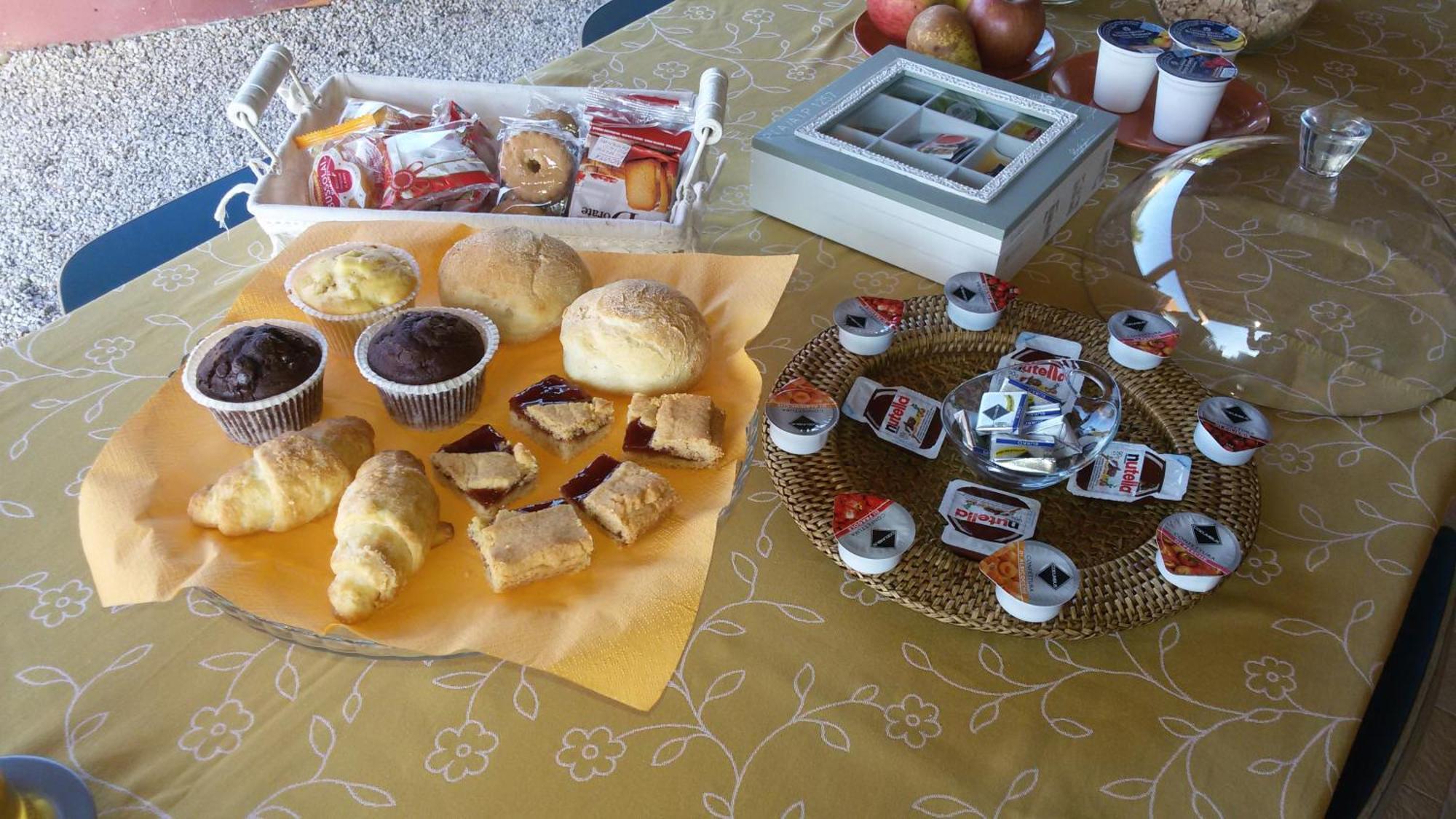 Soleesale Appartamenti E Camere Per Vacanza Pula Ruang foto