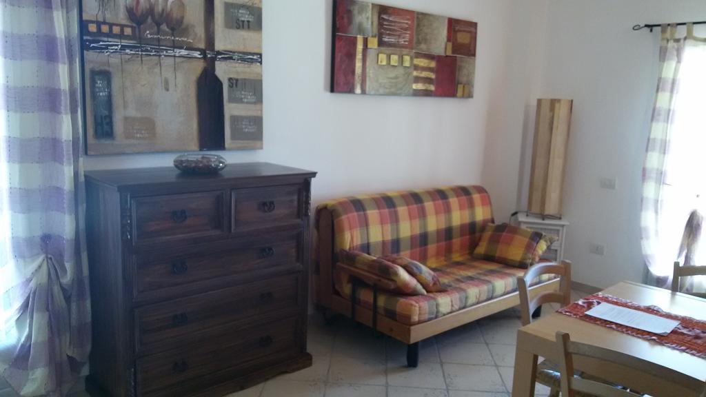 Soleesale Appartamenti E Camere Per Vacanza Pula Ruang foto