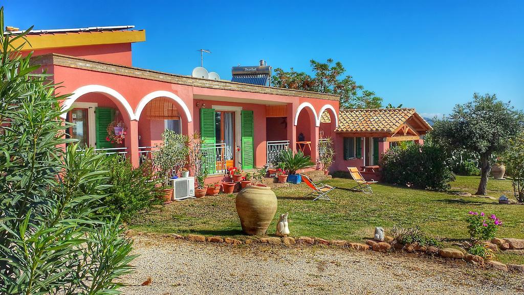 Soleesale Appartamenti E Camere Per Vacanza Pula Bagian luar foto